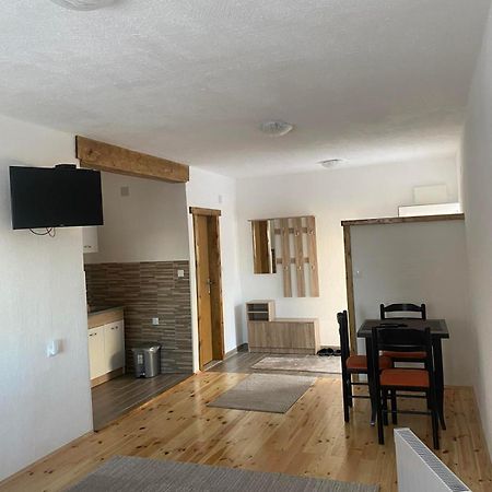 Studio Apartmani V&V Žabljak エクステリア 写真
