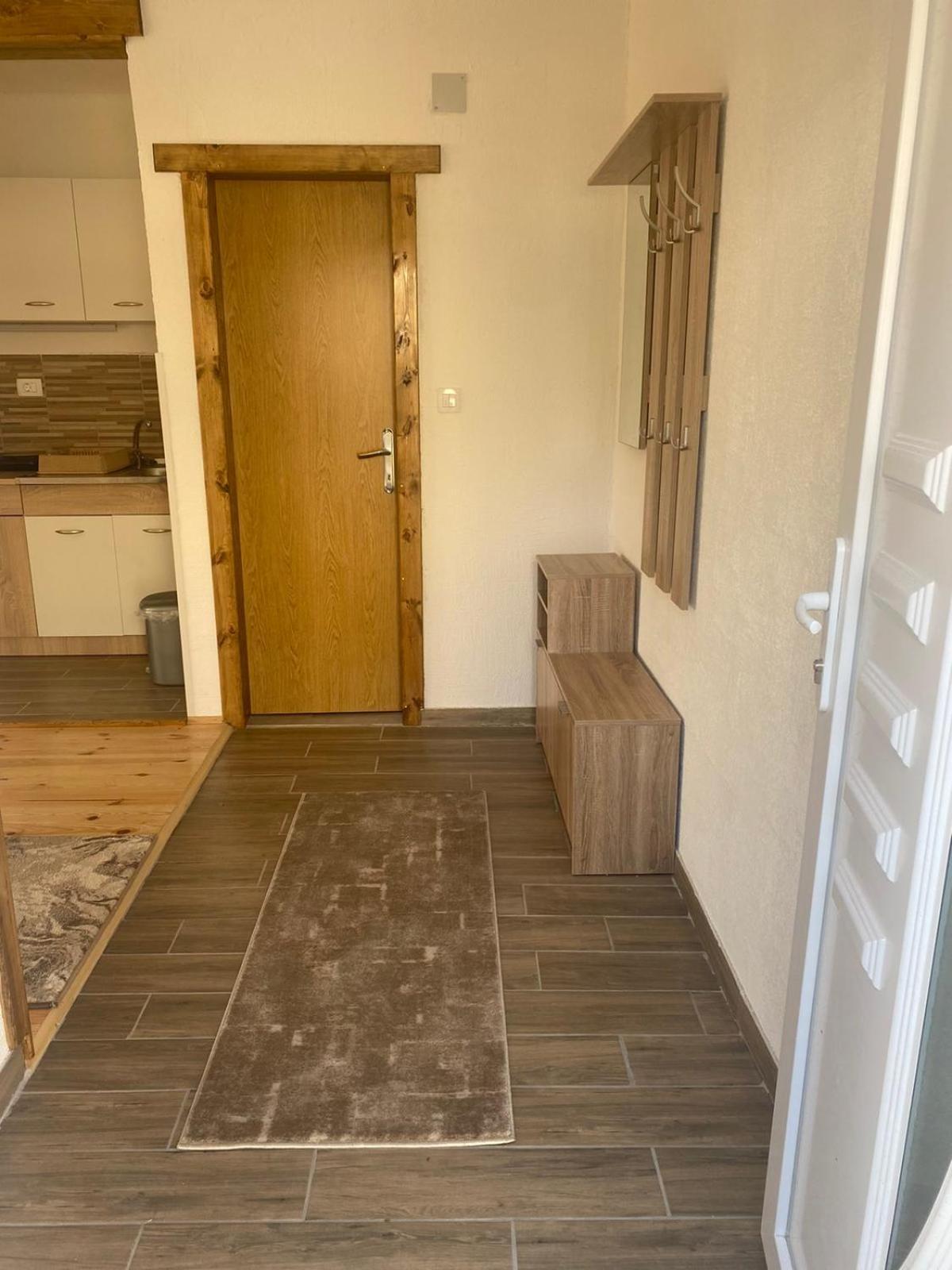 Studio Apartmani V&V Žabljak エクステリア 写真
